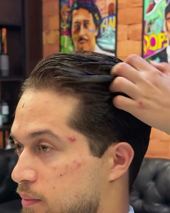 Cabelo alinhado depois da desondulação